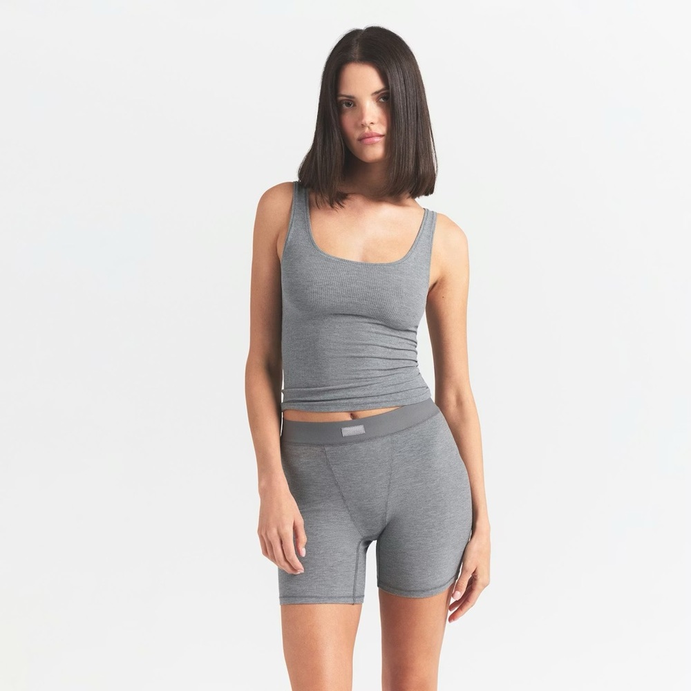 Skims Soft Lounge Tank - Picture 2 of 5